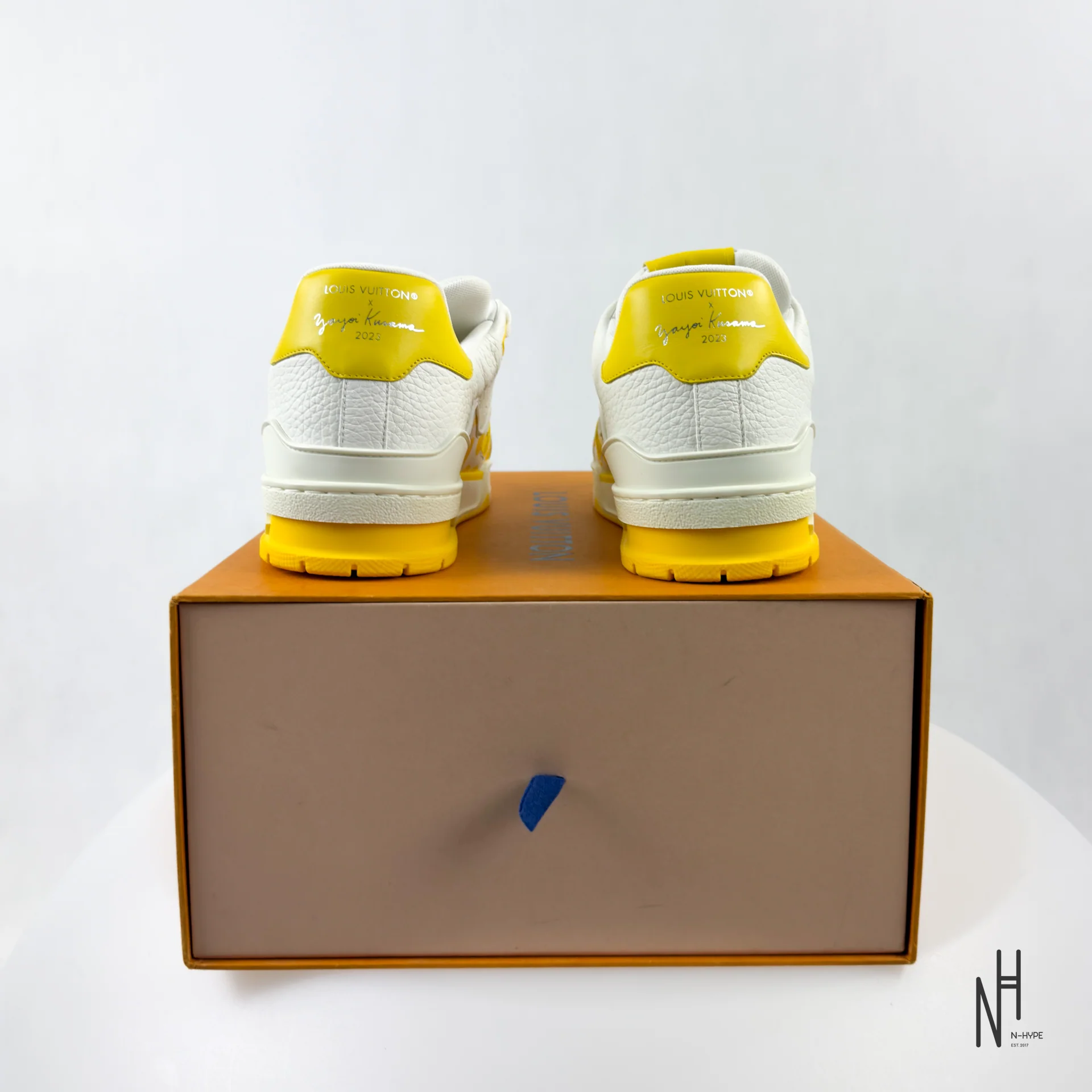 Louis Vuitton x Yayoi Kusama LV Trainer Sneaker White Yellow - Image 4