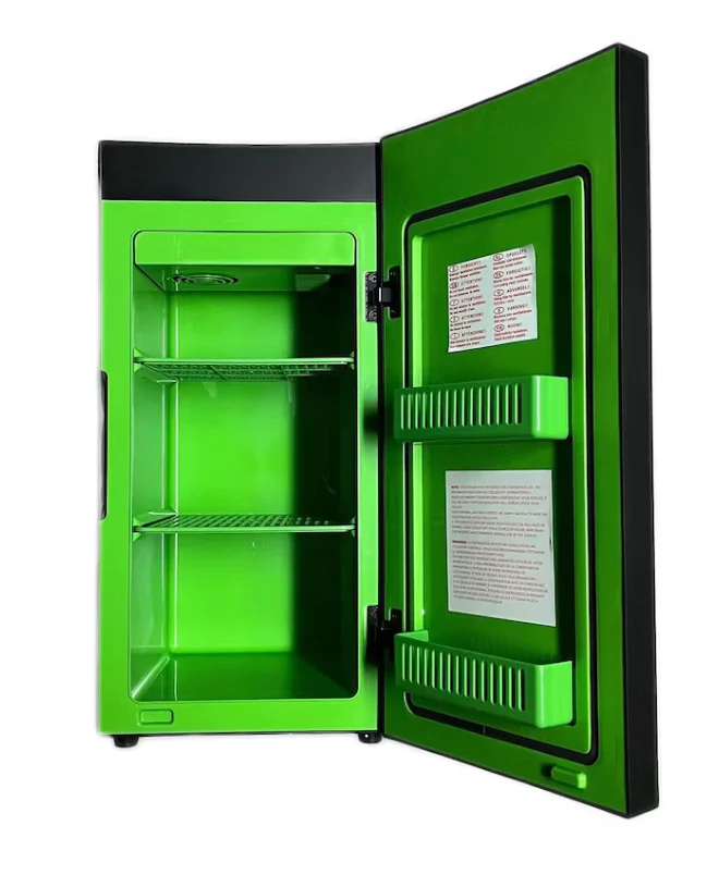 Microsoft Xbox Series X Mini Fridge - Image 3
