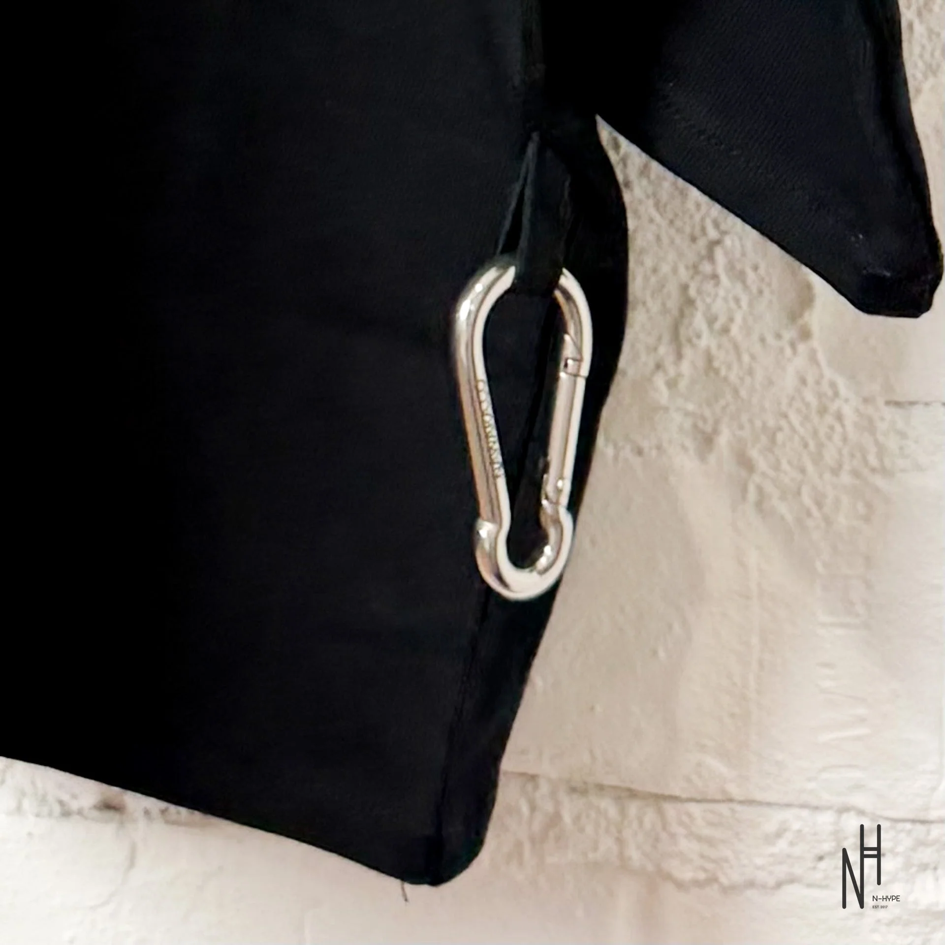 Nawara Carabiner Tee - Image 3