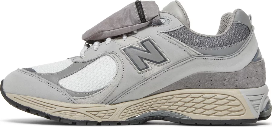 New Balance 2002R Grey Pocket - Image 2