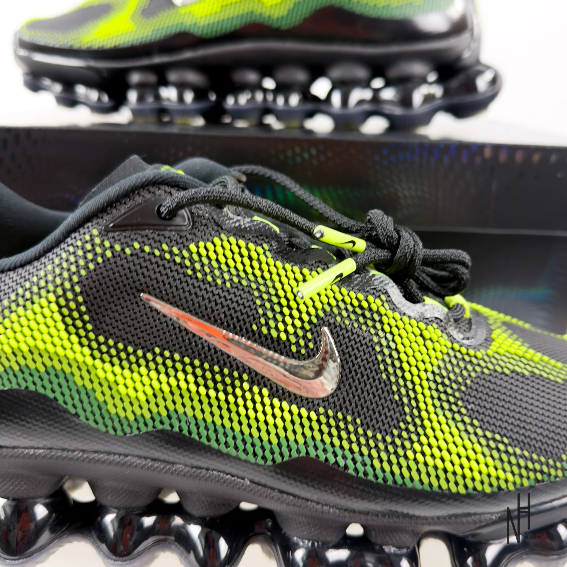 Nike Air Liquid Max Black Green Apple - Image 3