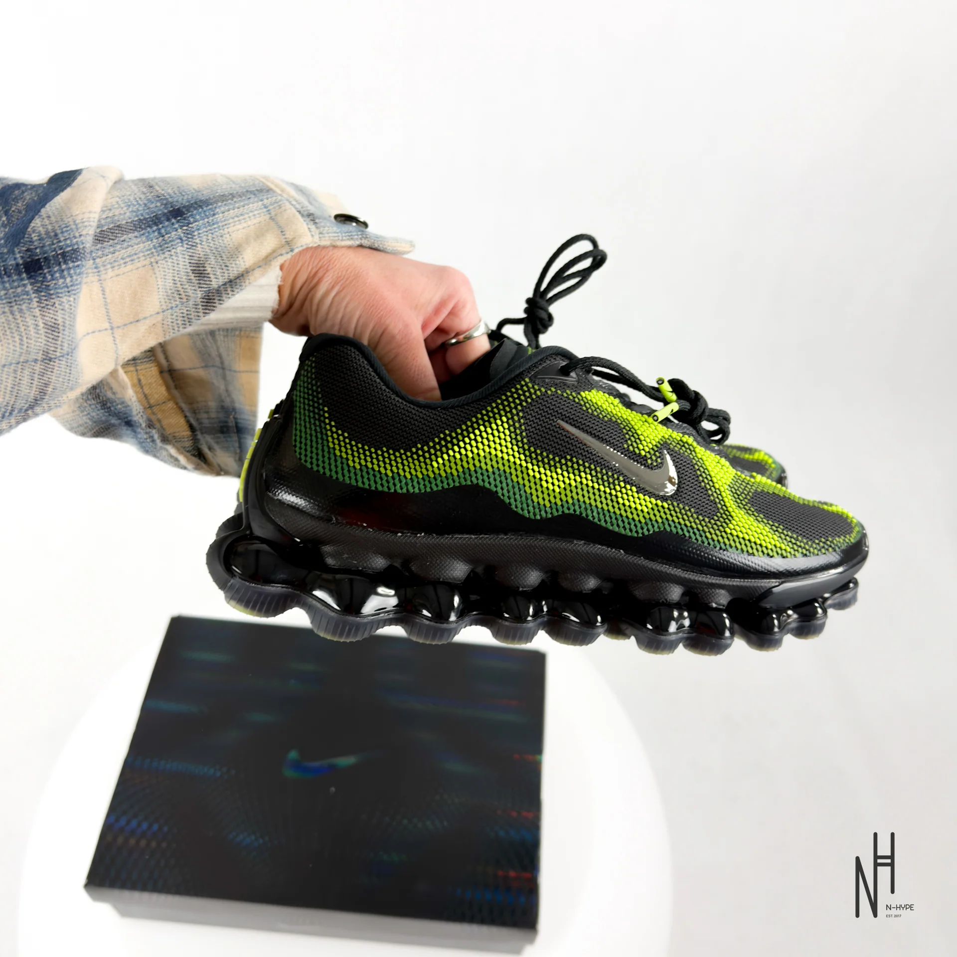 Nike Air Liquid Max Black Green Apple - Image 7