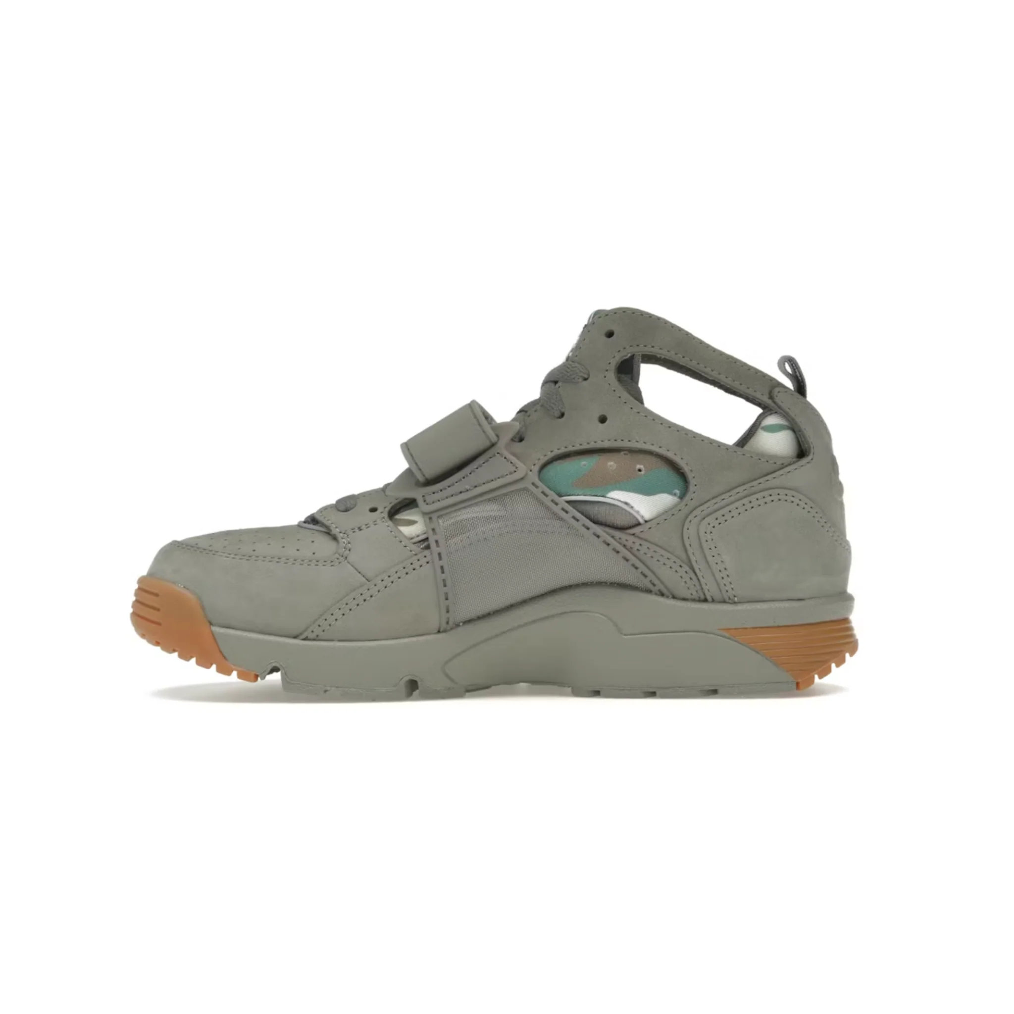 Nike Air Trainer Huarache Corteiz Gully Grey - Image 2