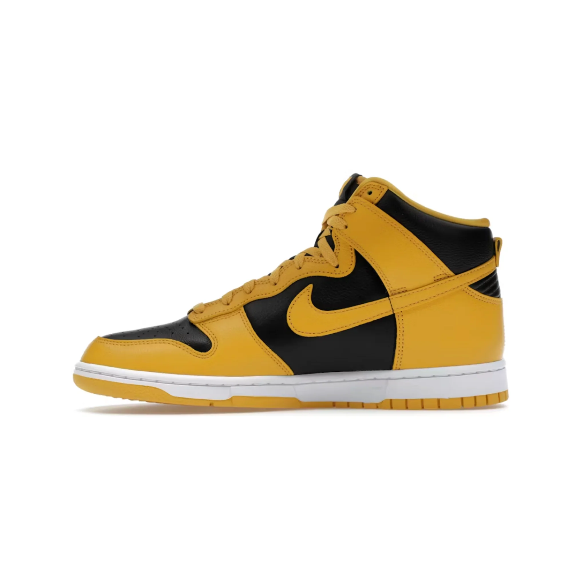 Nike Dunk High Wu-Tang (2024) - Image 2