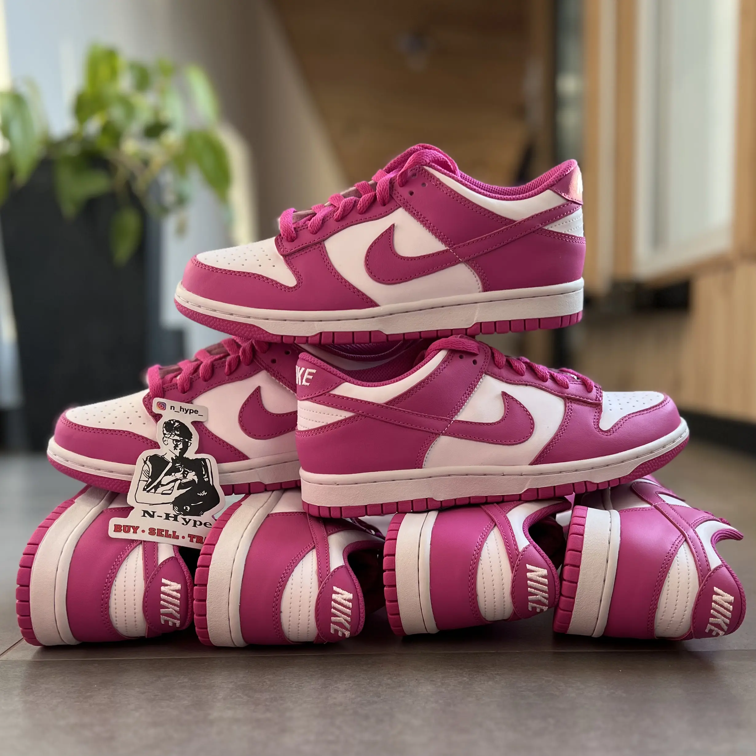 Nike Dunk Low Active Fuchsia (GS) - Image 6