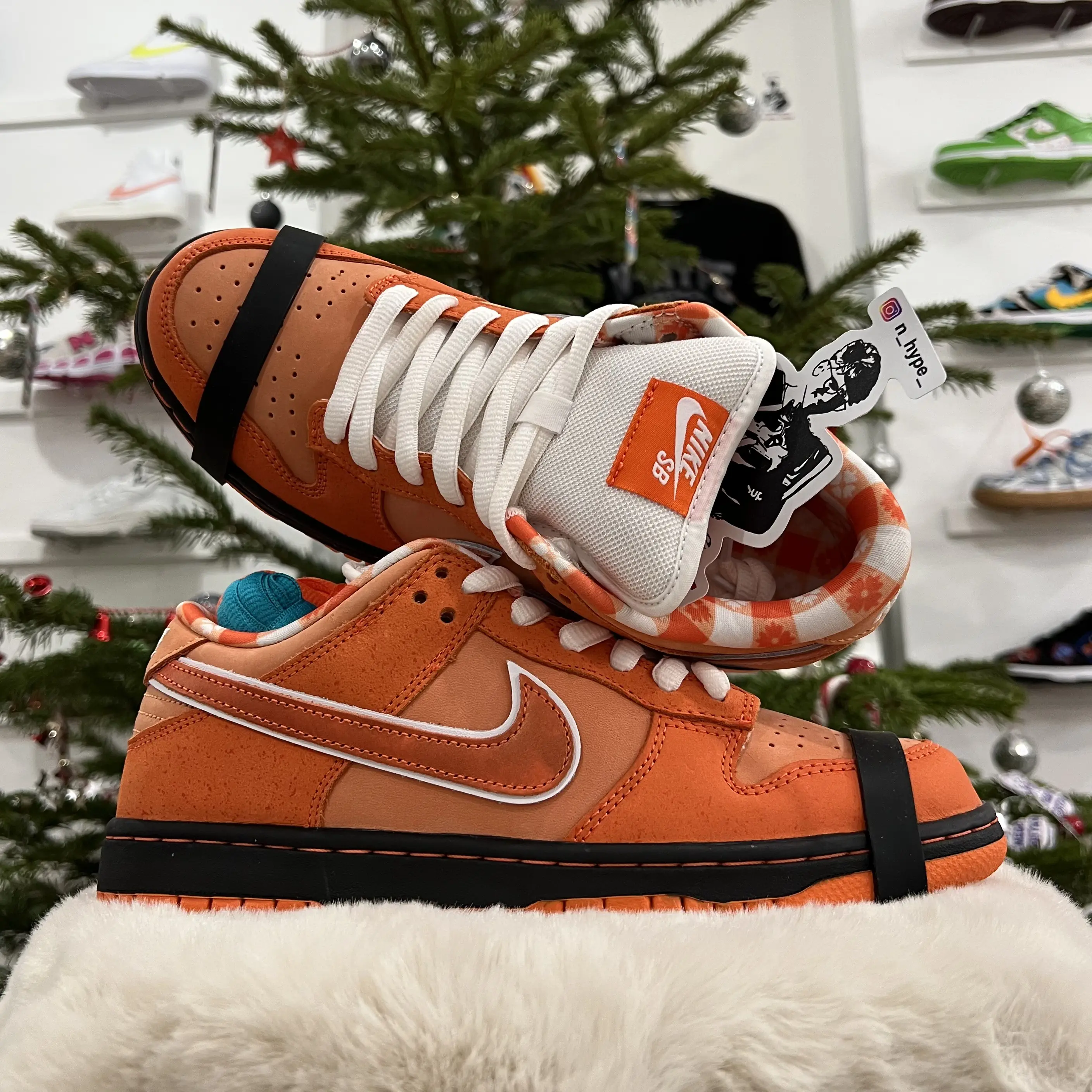 Nike SB Dunk Low Concepts Orange Lobster - Image 5
