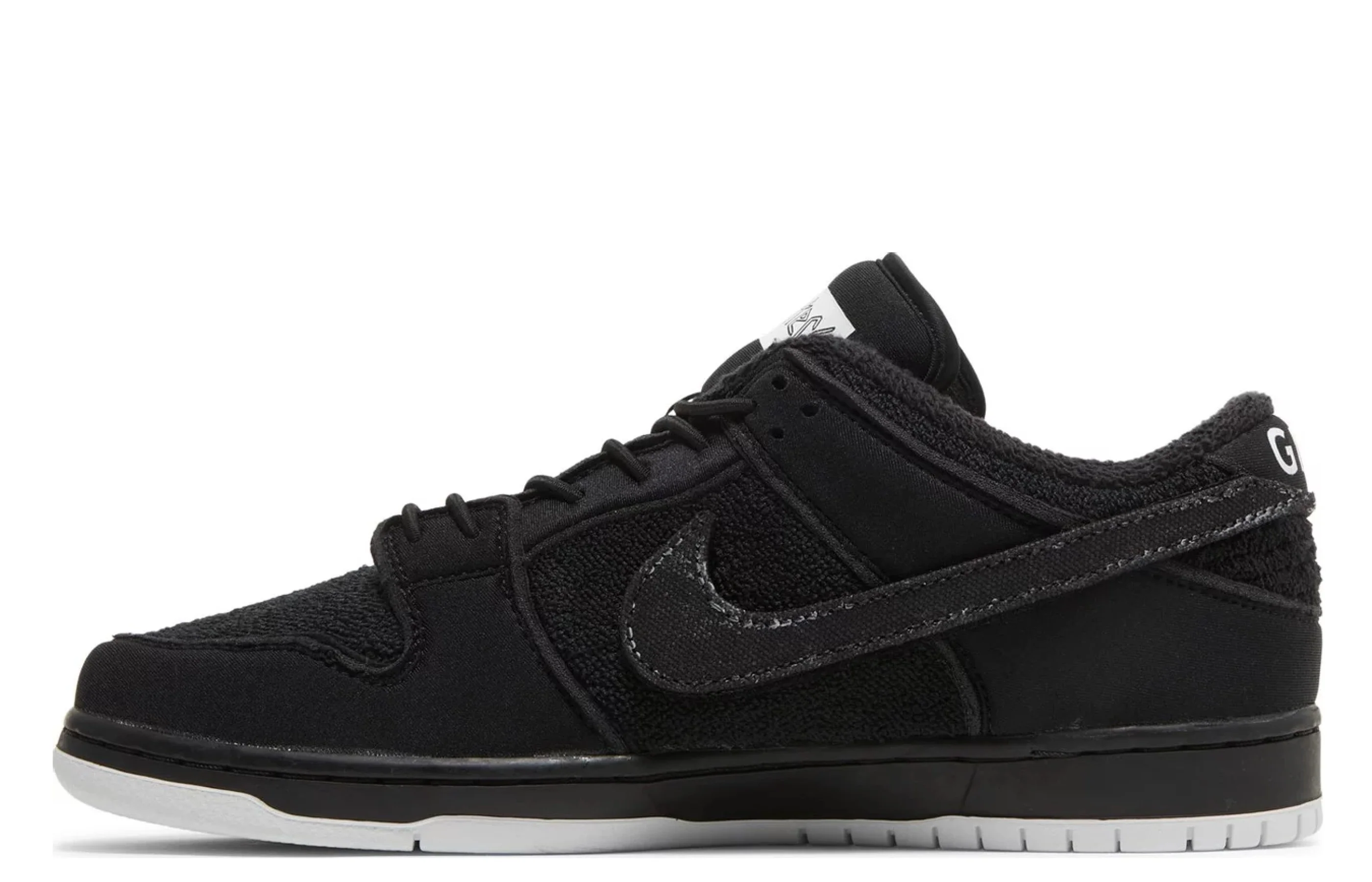 Nike SB Dunk Low Gnarhunters - Image 2