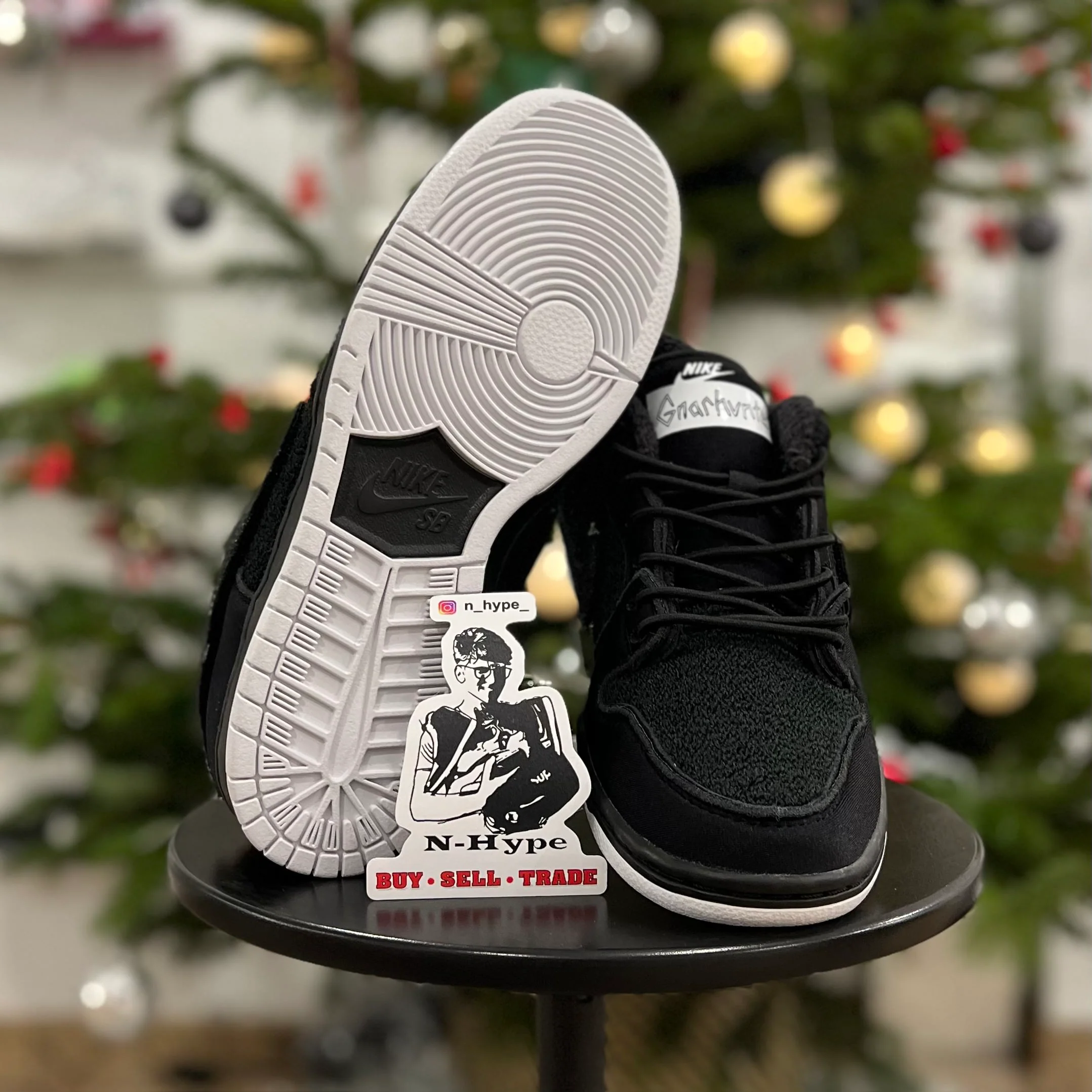 Nike SB Dunk Low Gnarhunters - Image 5