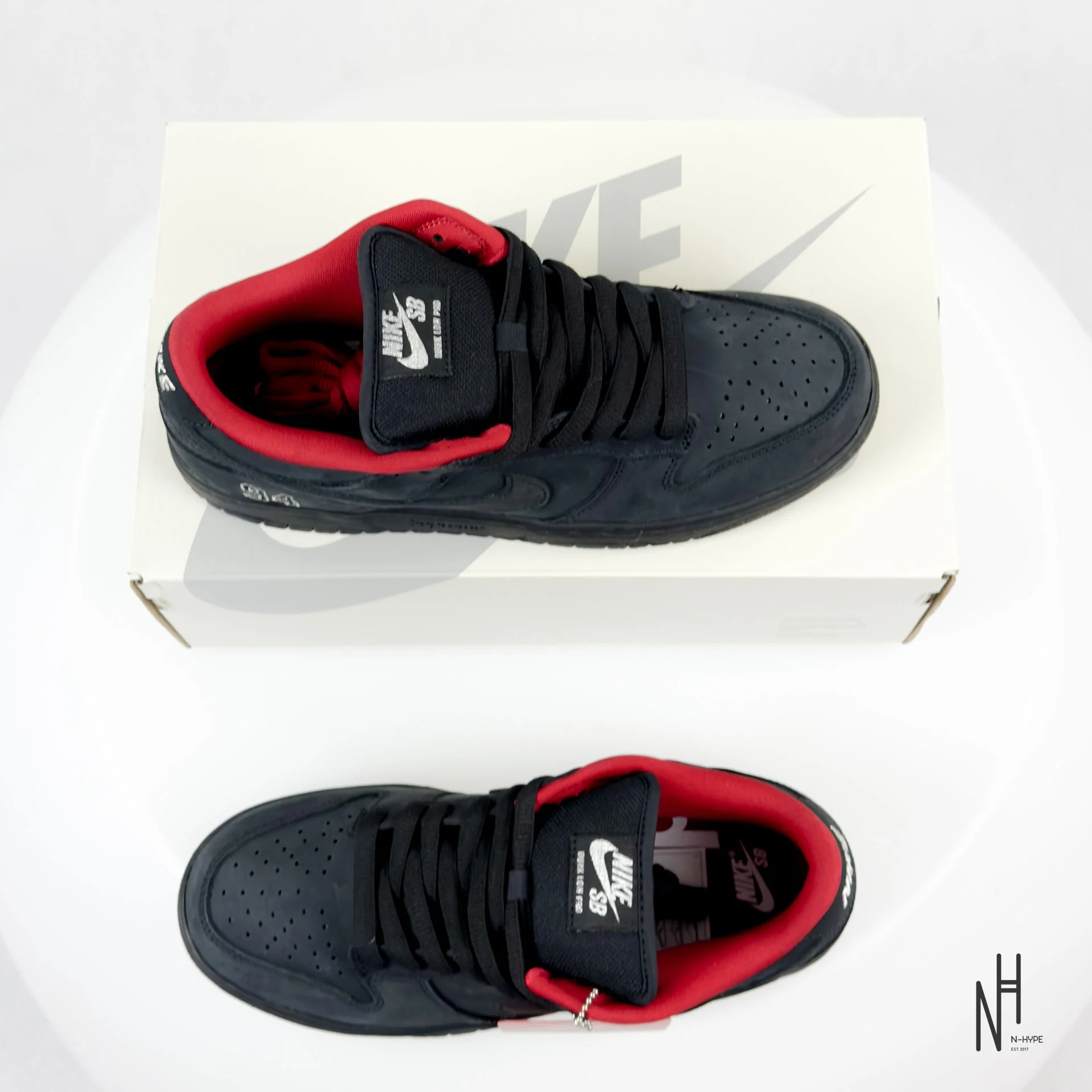 Nike SB Dunk Low Supreme 94 Black - Image 3
