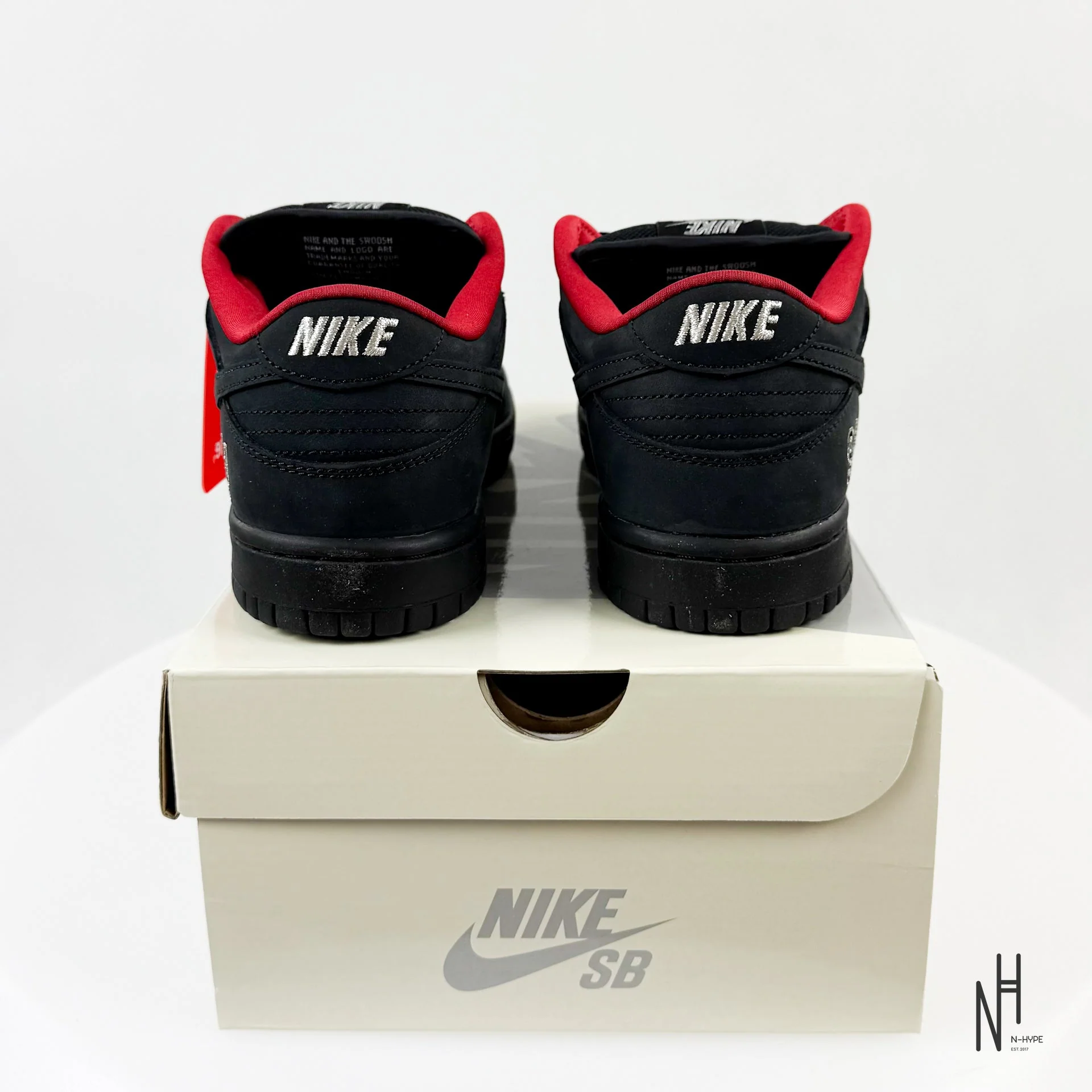 Nike SB Dunk Low Supreme 94 Black - Image 4