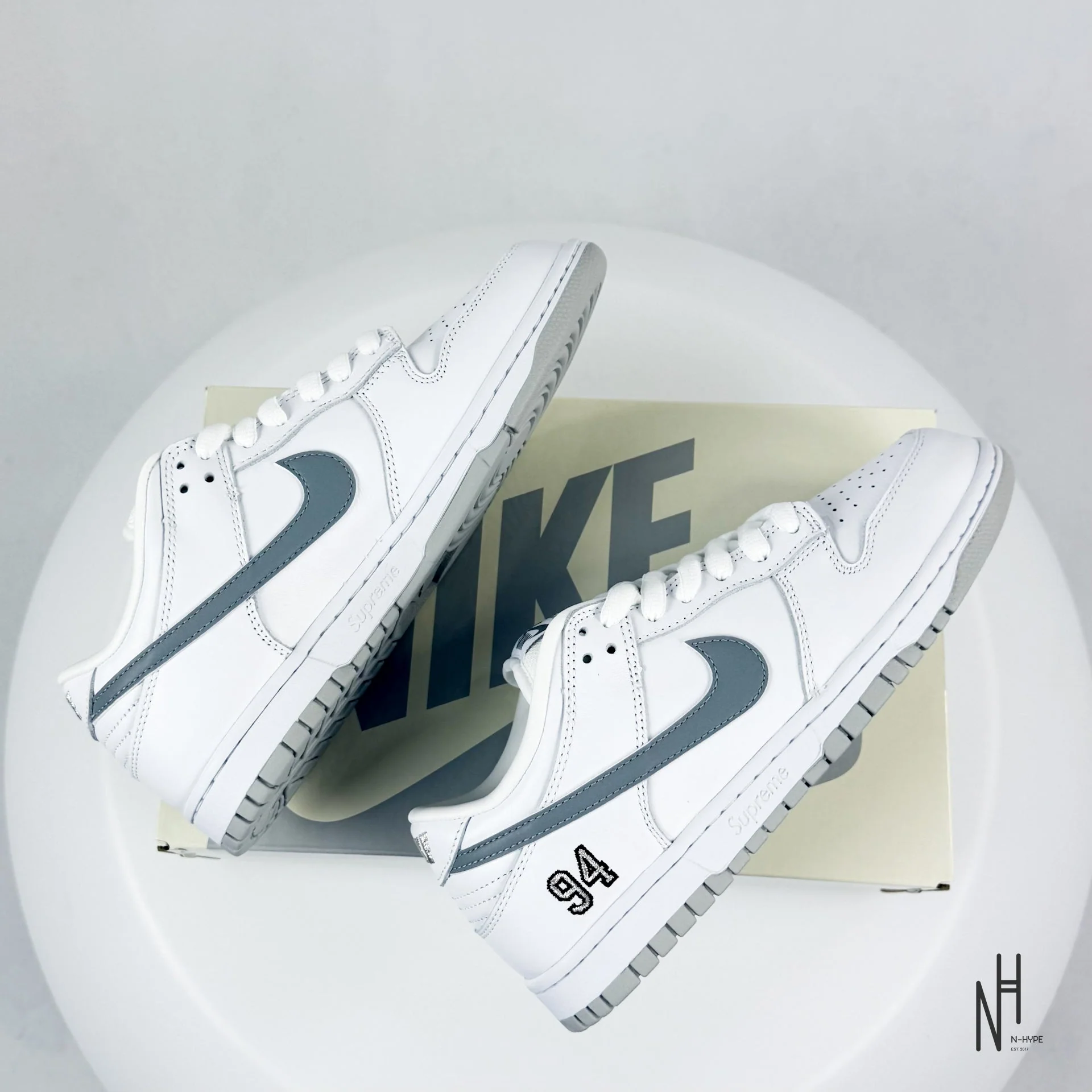 Nike SB Dunk Low Supreme 94 White Metallic Silver - Image 10