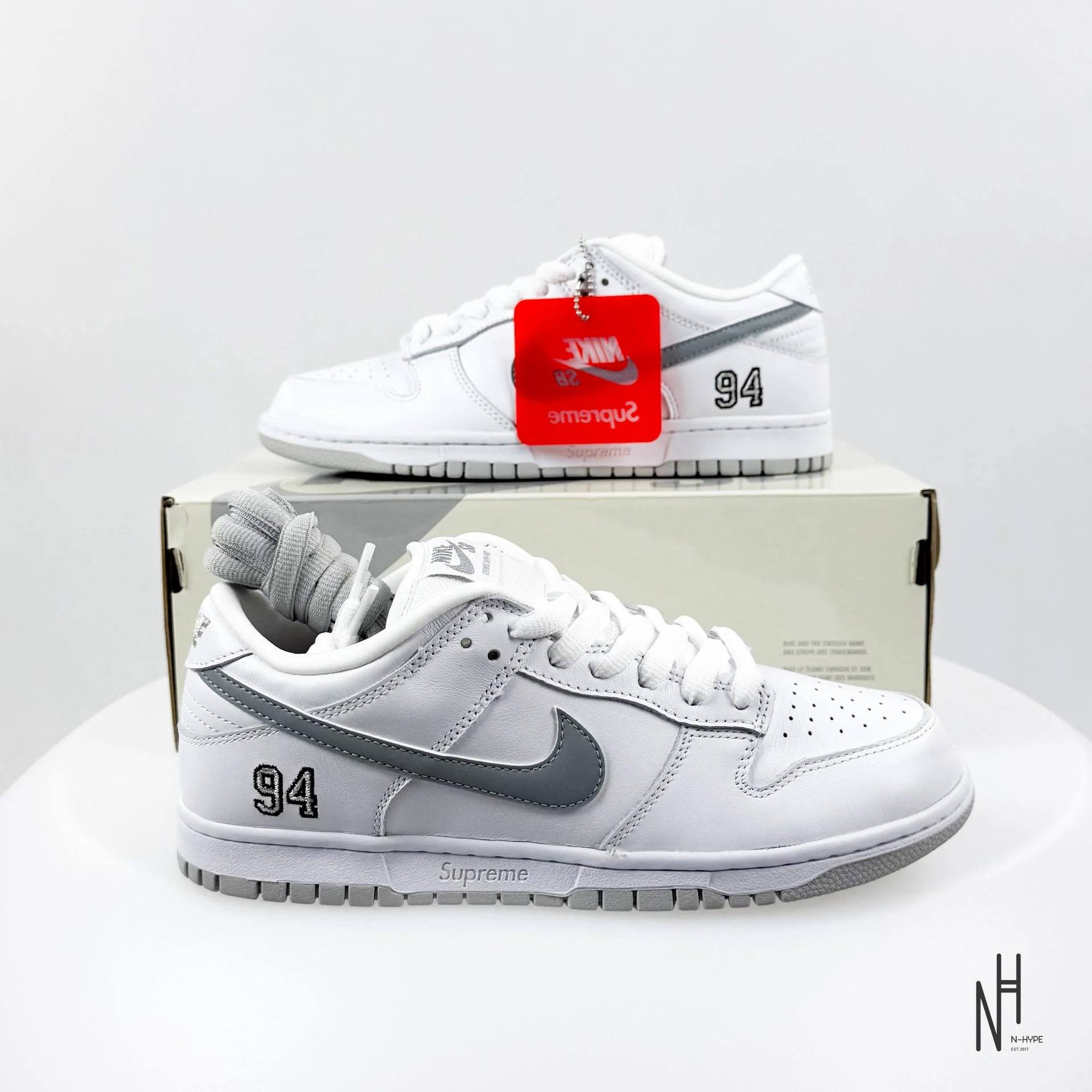 Nike SB Dunk Low Supreme 94 White Metallic Silver - Image 2