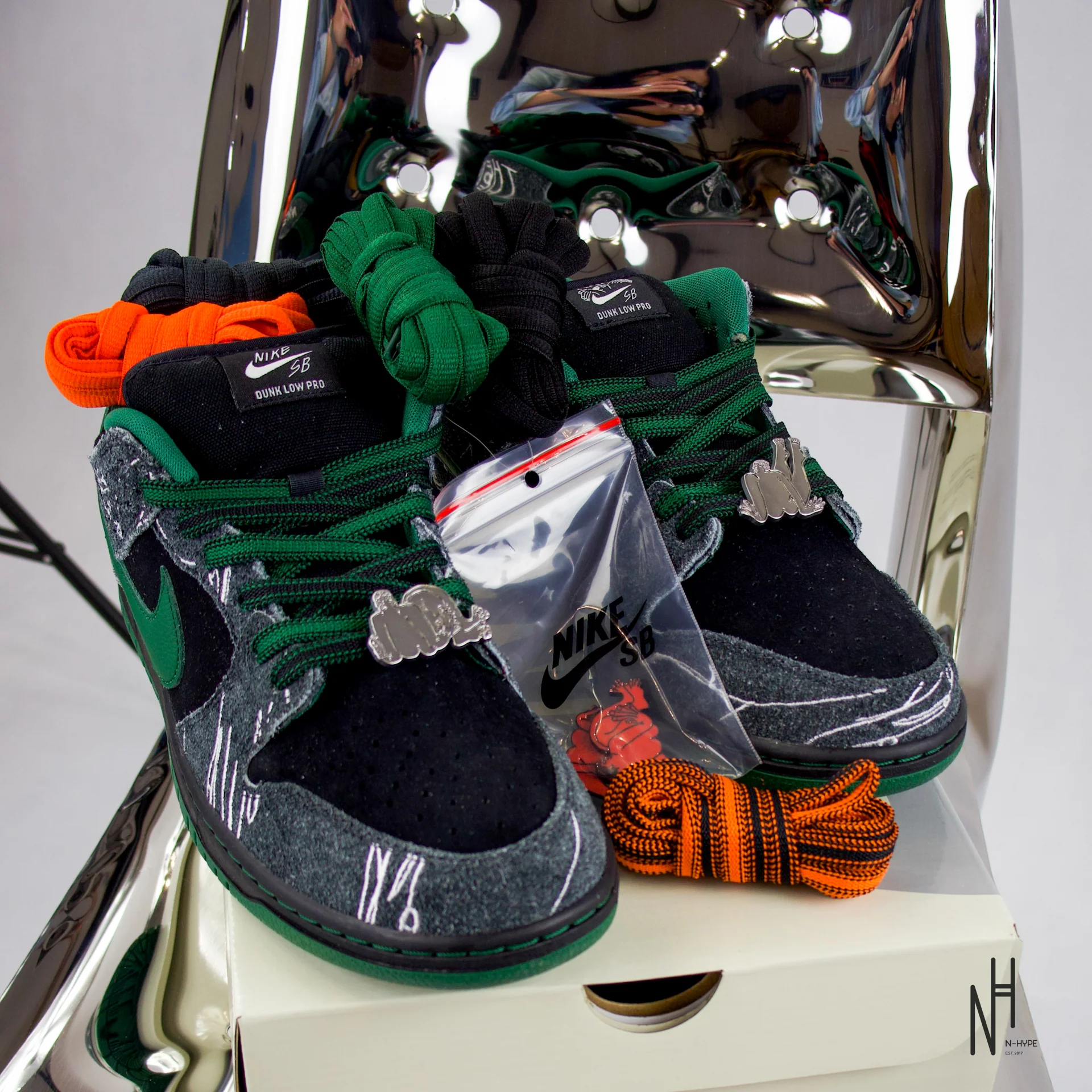Nike SB Dunk Low There Skateboards - Image 5