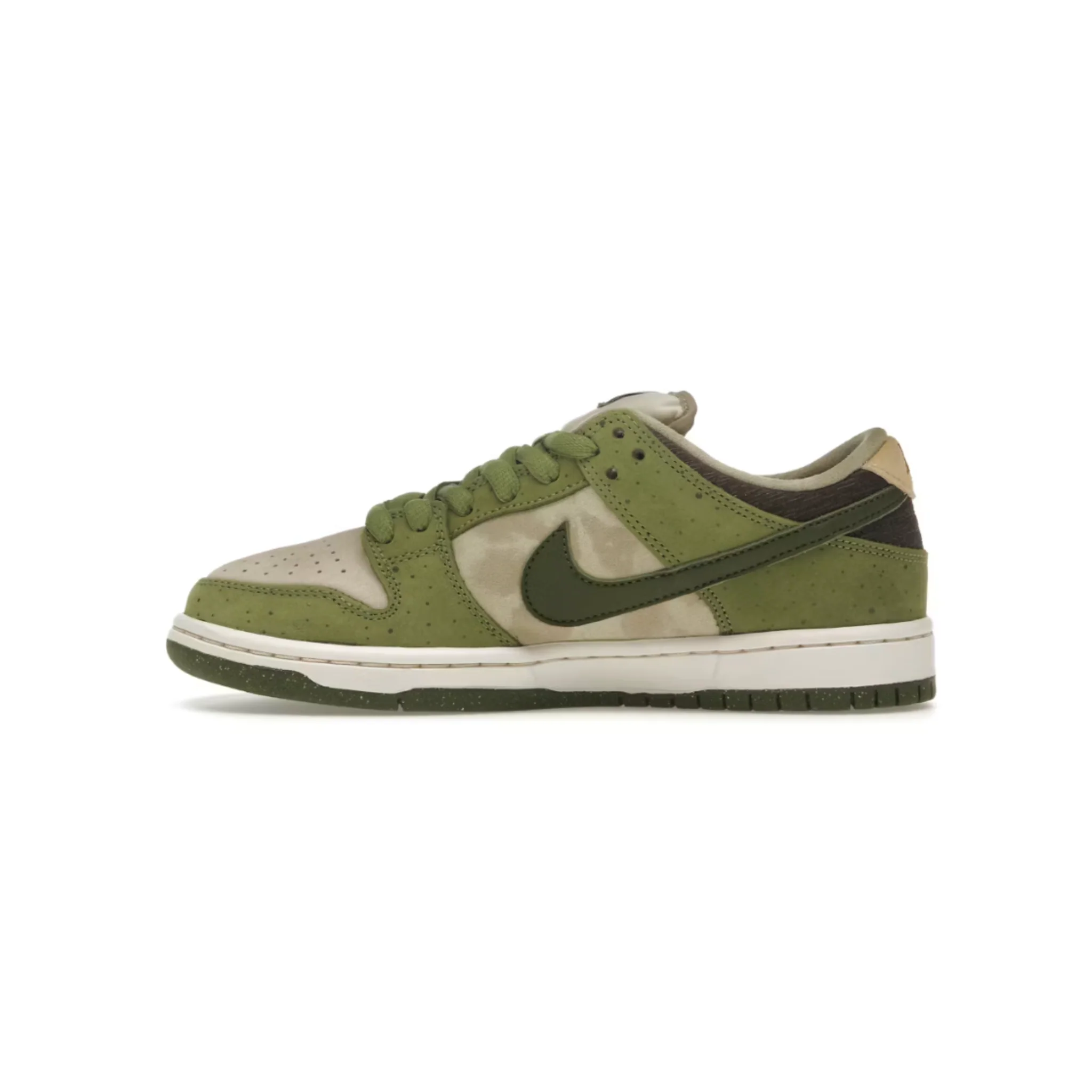 Nike SB Dunk Low Yuto Horigome Matcha - Image 2