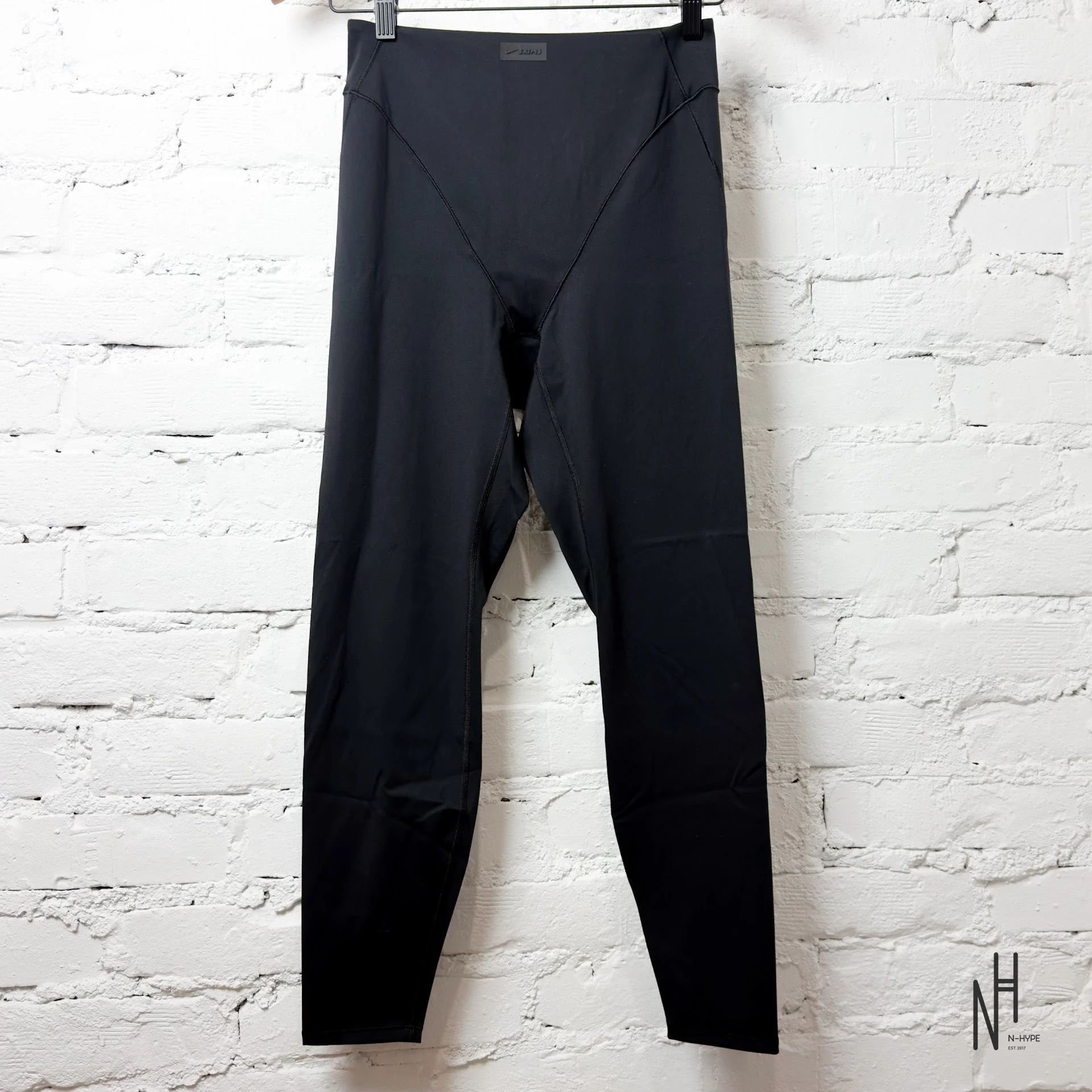 Nike Skims Matte V Line 26 Legging / Obsidian