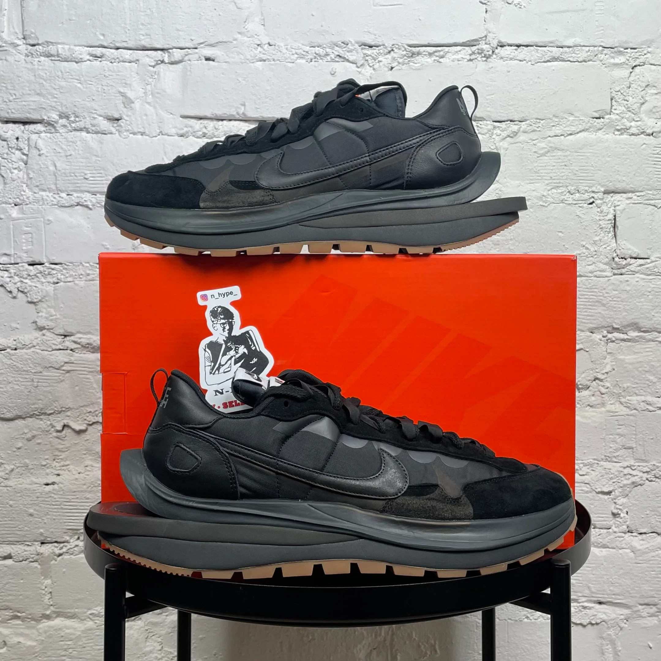 Nike Vaporwaffle sacai Black Gum - Image 8