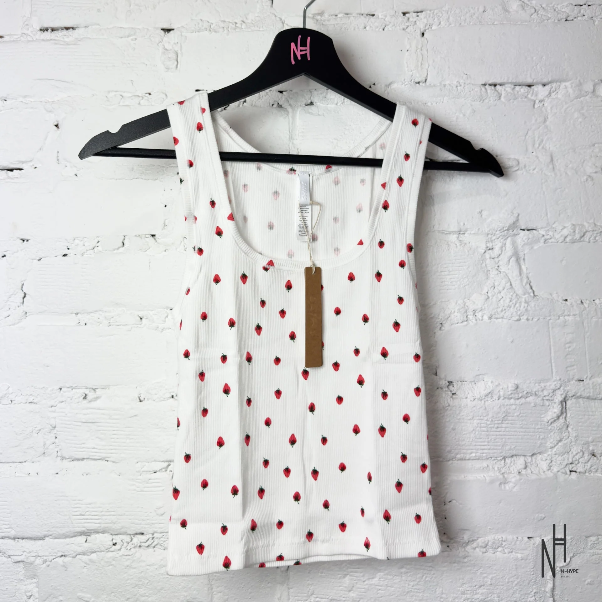 SKIMS Cotton Rib Tank Snow Strawberry Print - Image 2