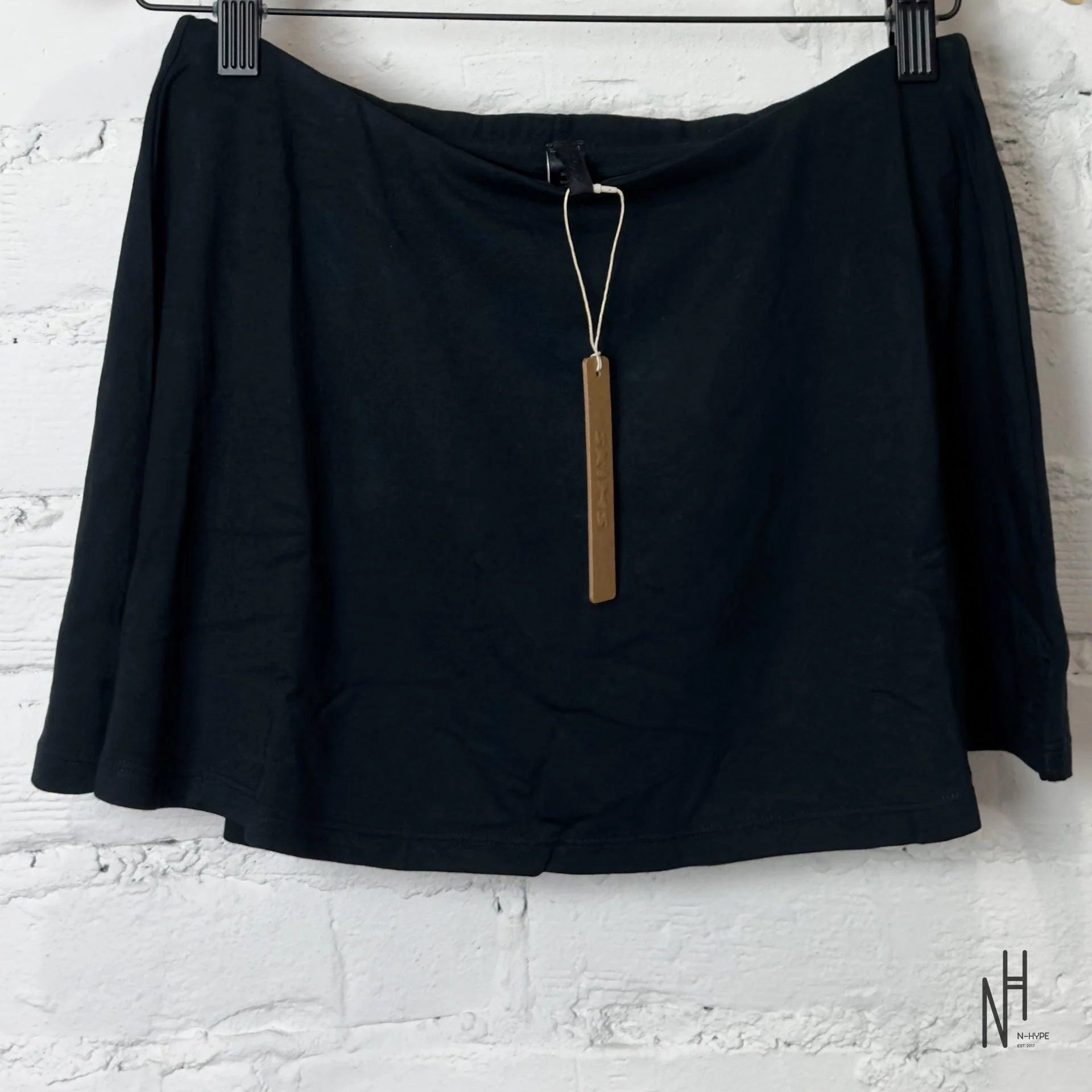 SKIMS Smooth Lounge Skort Obsidian - Image 2