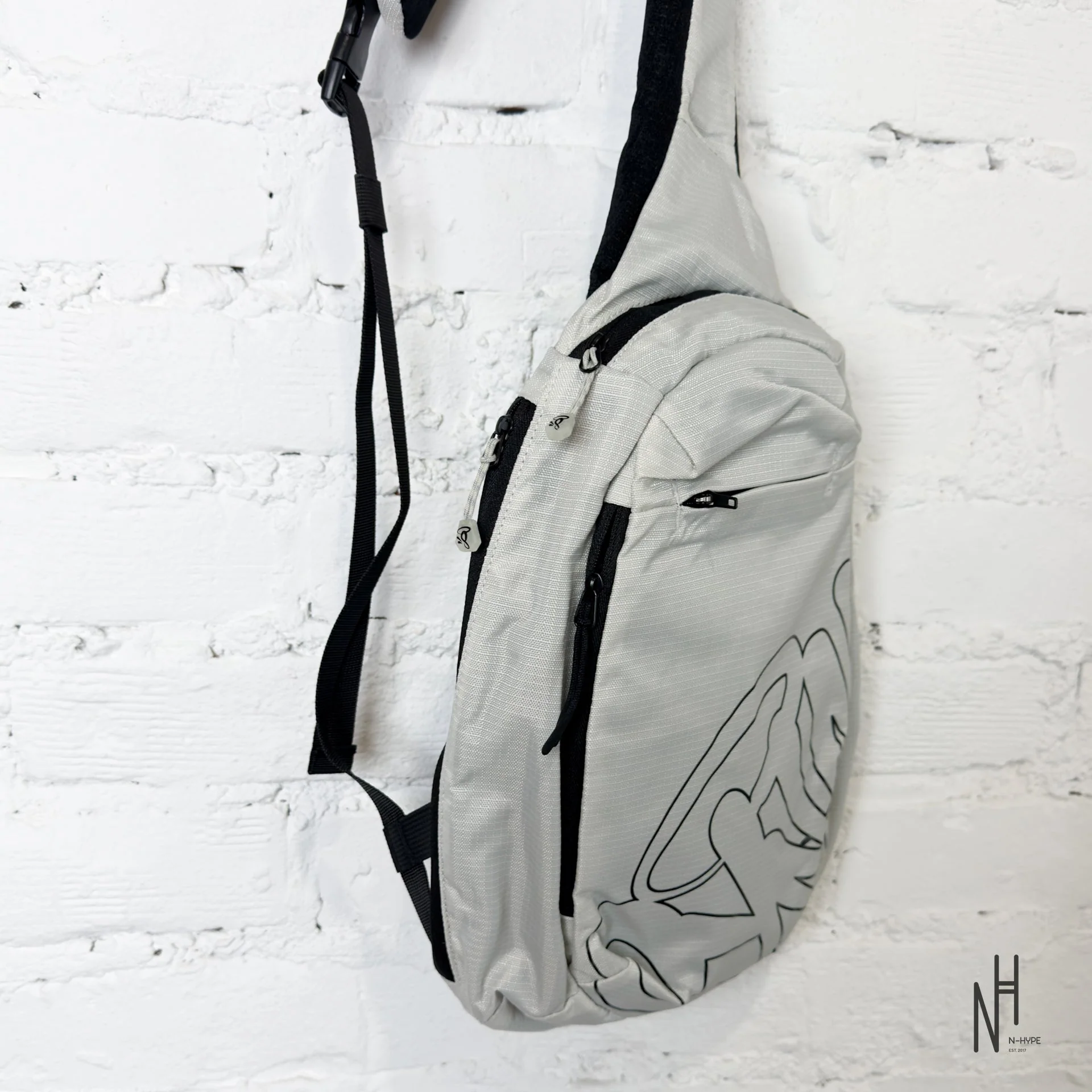 Syna Sling Bag Syna World x Central Cee / Grey - Image 2