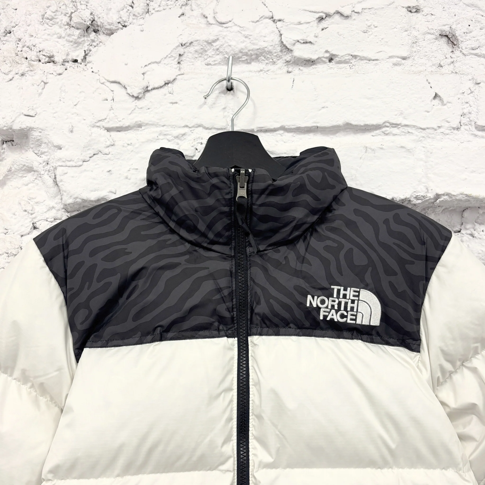 The North Face Women's 1996 Retro Nuptse 700 Jacket White - Image 3